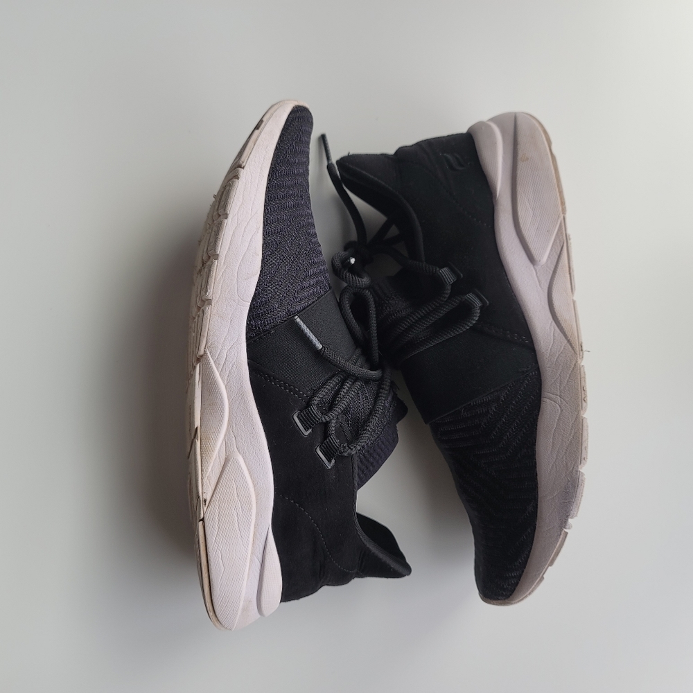 Fabletics Shoes - Picture 2 of 11